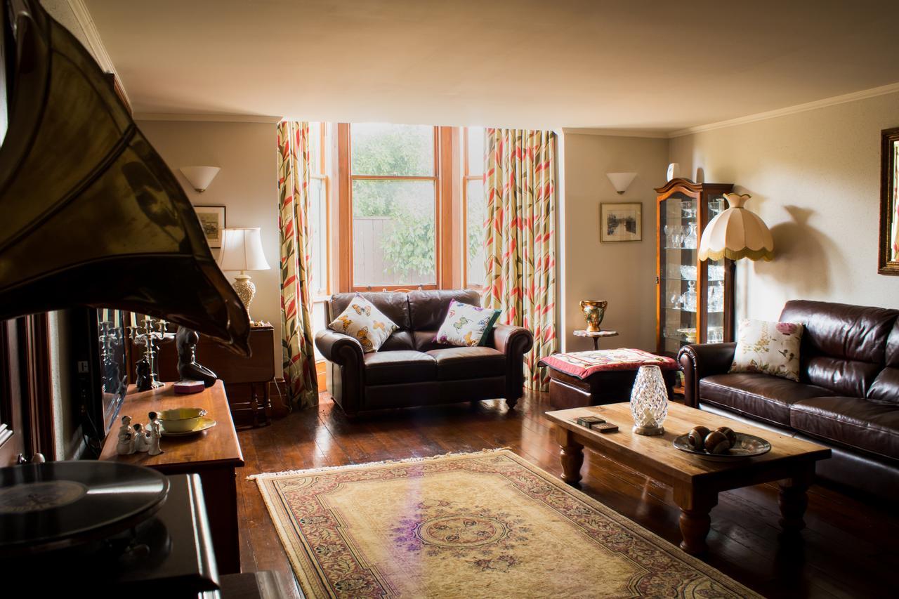 Holland House Bed & Breakfast Nelson Exterior photo
